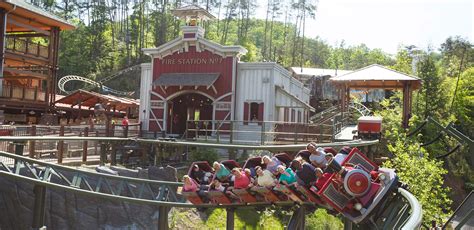 firechaser express dollywood.
